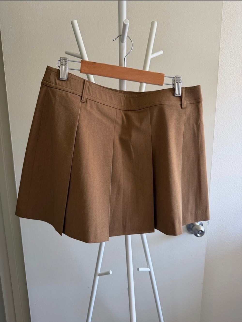 Uniqlo Brown Pleated Skater Skirt